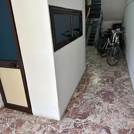 Διαμέρισμα New Modern Near Us Embassy Τίρανα